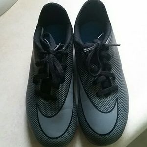 Soccer cleats